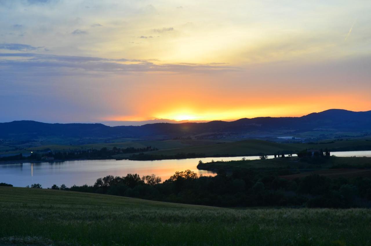 Agriturismo L'Impero サンタ・ルーチェ エクステリア 写真